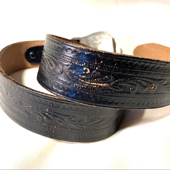 SOLD 🛑 Vintage Silver and Leather Belt - Picture 3 of 8
